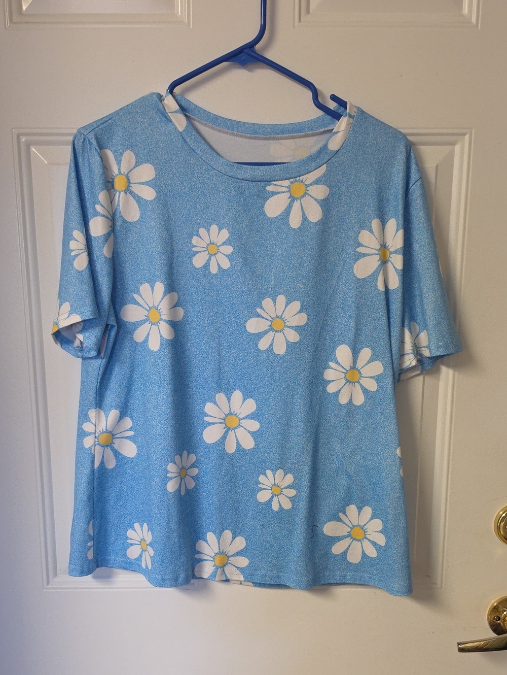 Women's Light Blue Daisy Print Short-Sleeve Tee